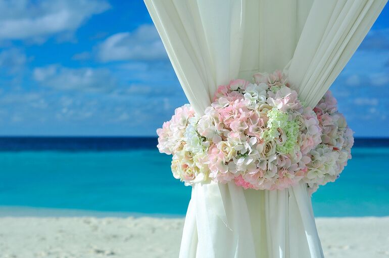 beach-g63ba79009_1920