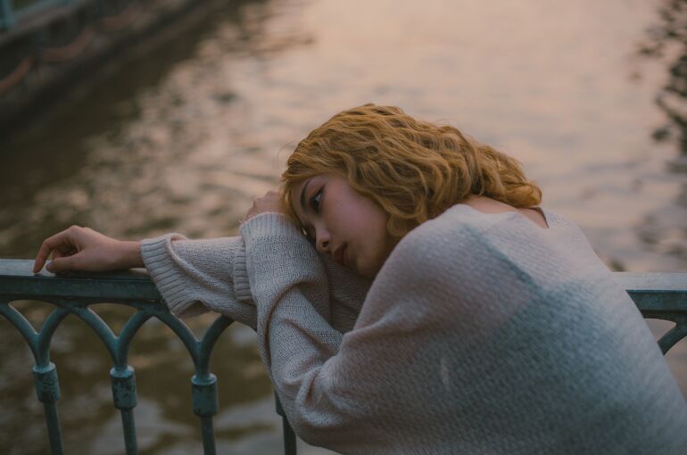 girl-6059889_1920