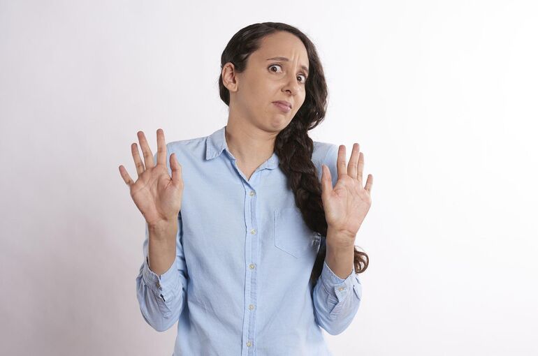 shocked-2681488_1920