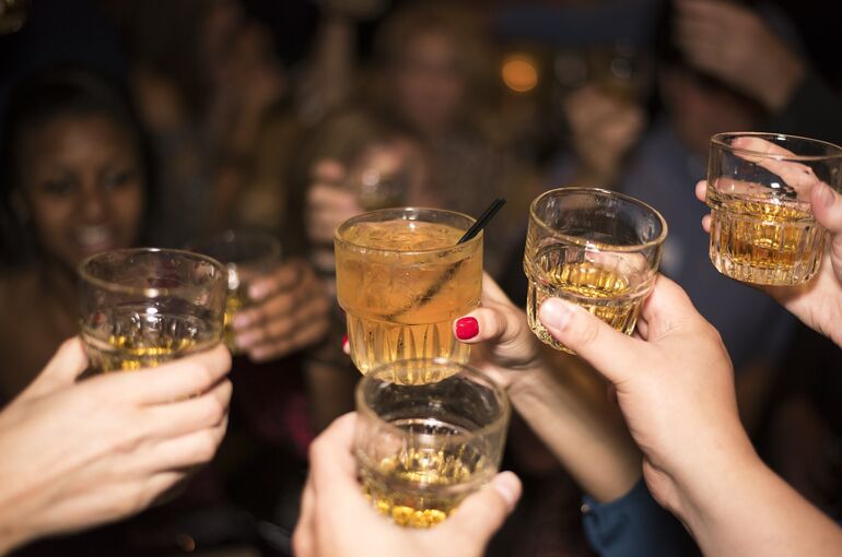 alcohol-492871_1920