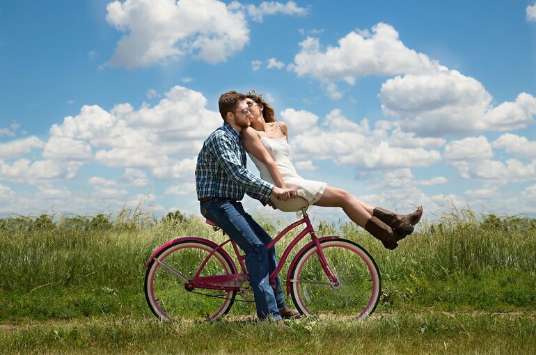 couple-1718244_1920