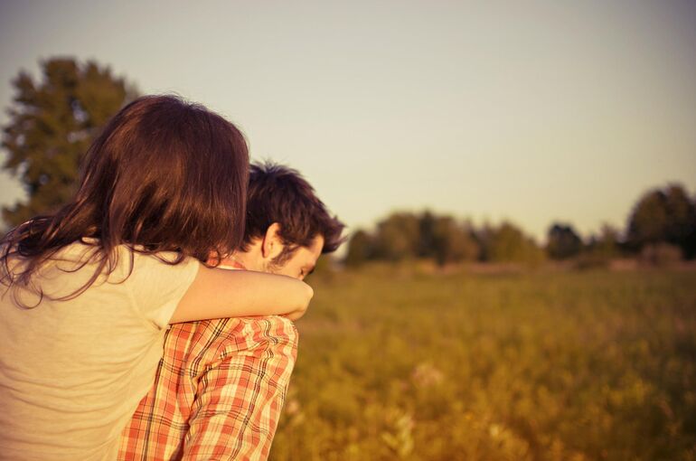 couple-802062_1920