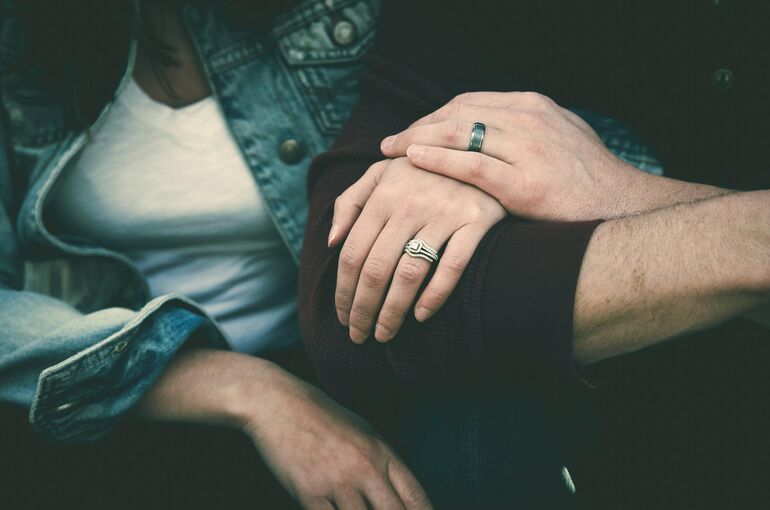 couple-1845334_1920