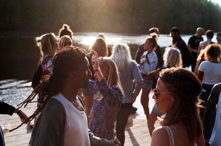 people-2589091_1920