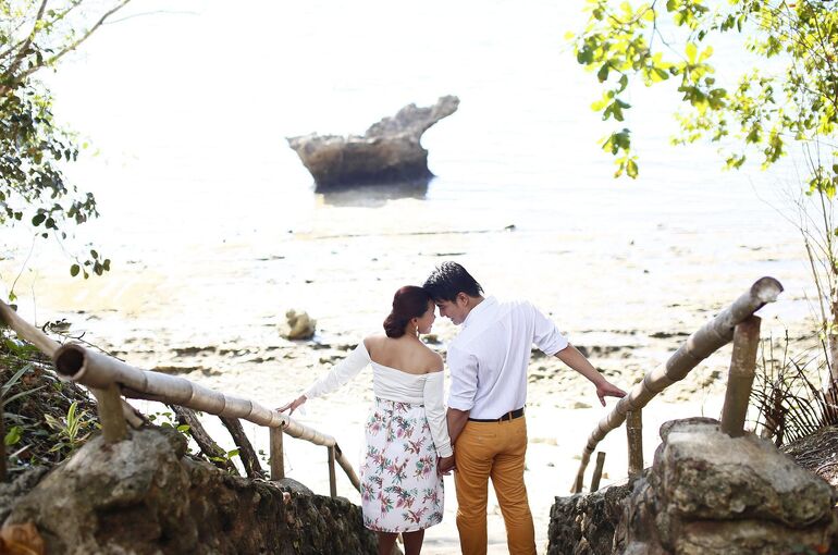 couple-885381_1920